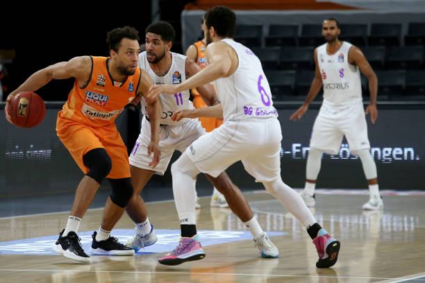 还因为他在 还因为他在