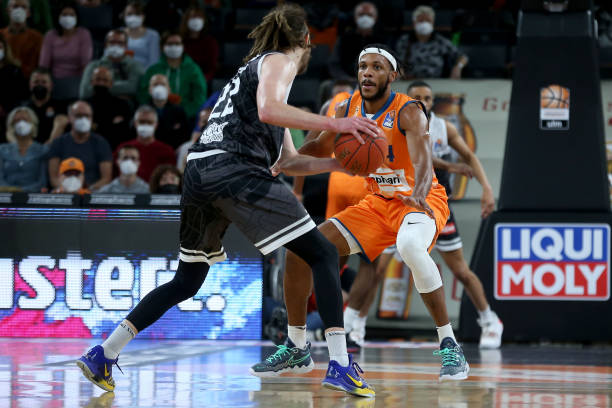 球队战术以 球队战术以